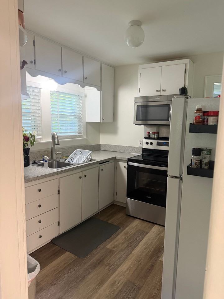 6400 Elmwood Dr - Photo 6 of 17