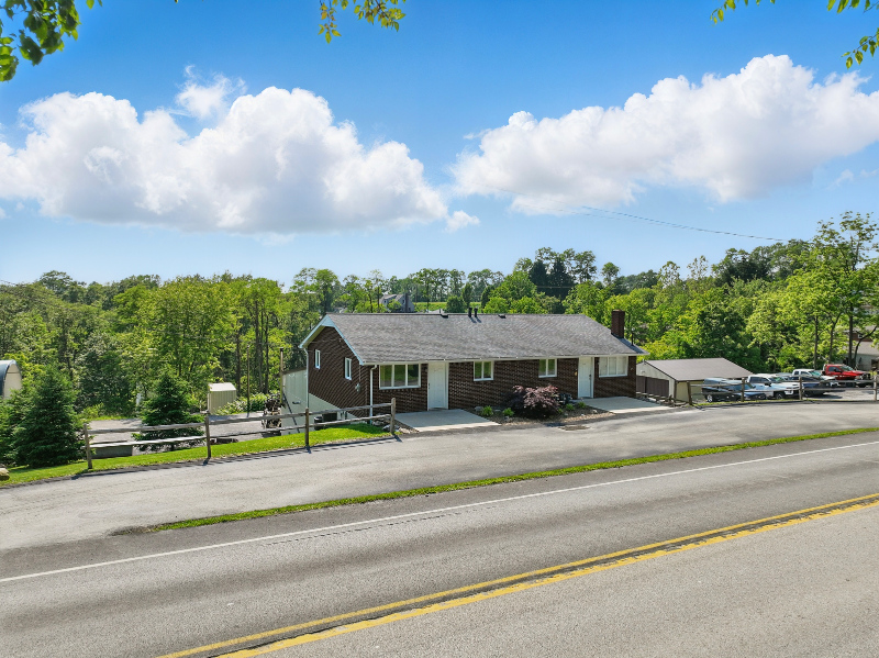 1490 Clay Pike - Photo 4 of 11
