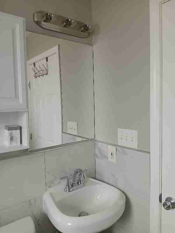 1708 Avenue B - Photo 4 of 11