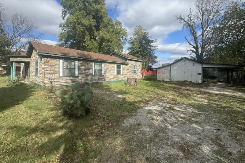 206 Chance St - Photo 4 of 4