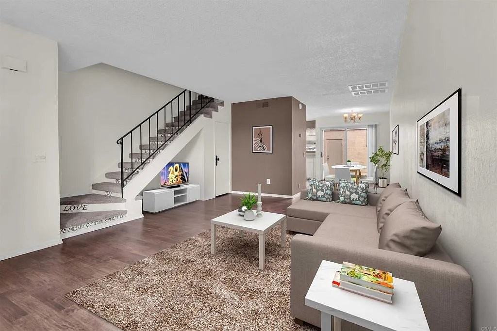 1643 Rue De Valle - Photo 4 of 32