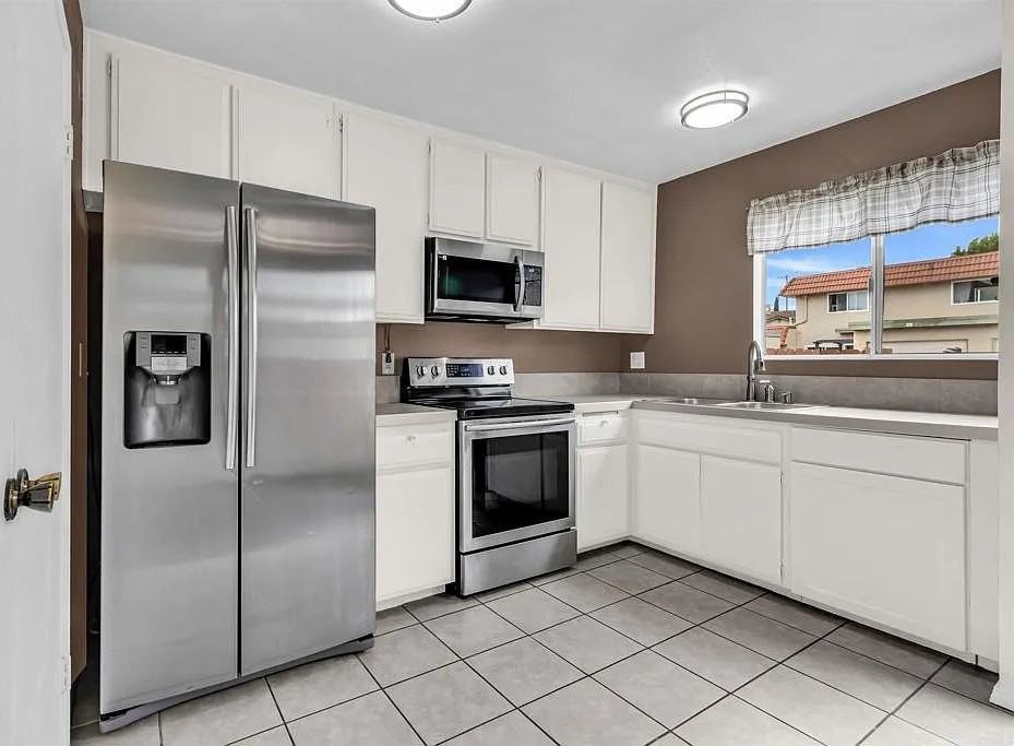1643 Rue De Valle - Photo 7 of 32