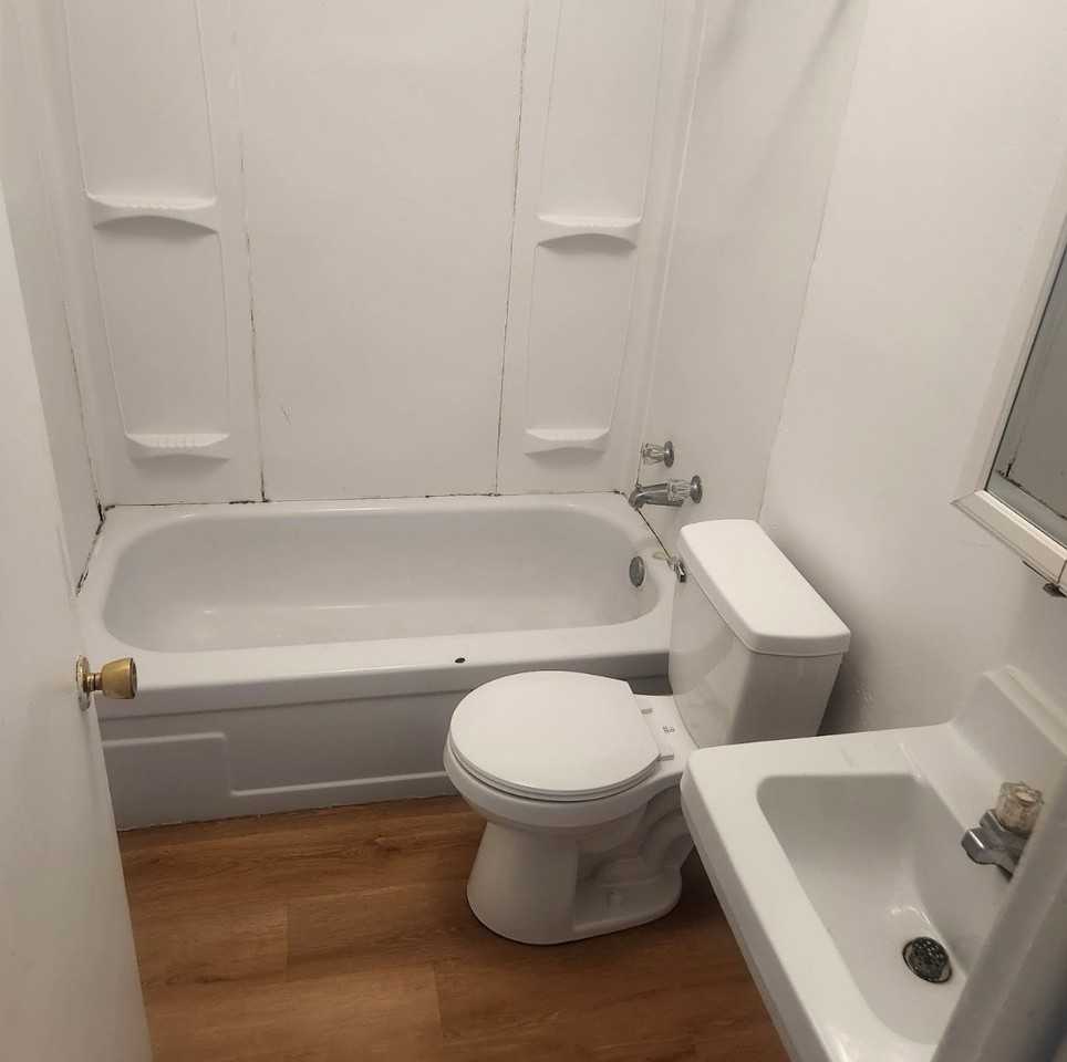 634 Northw #4 - Photo 3 of 5