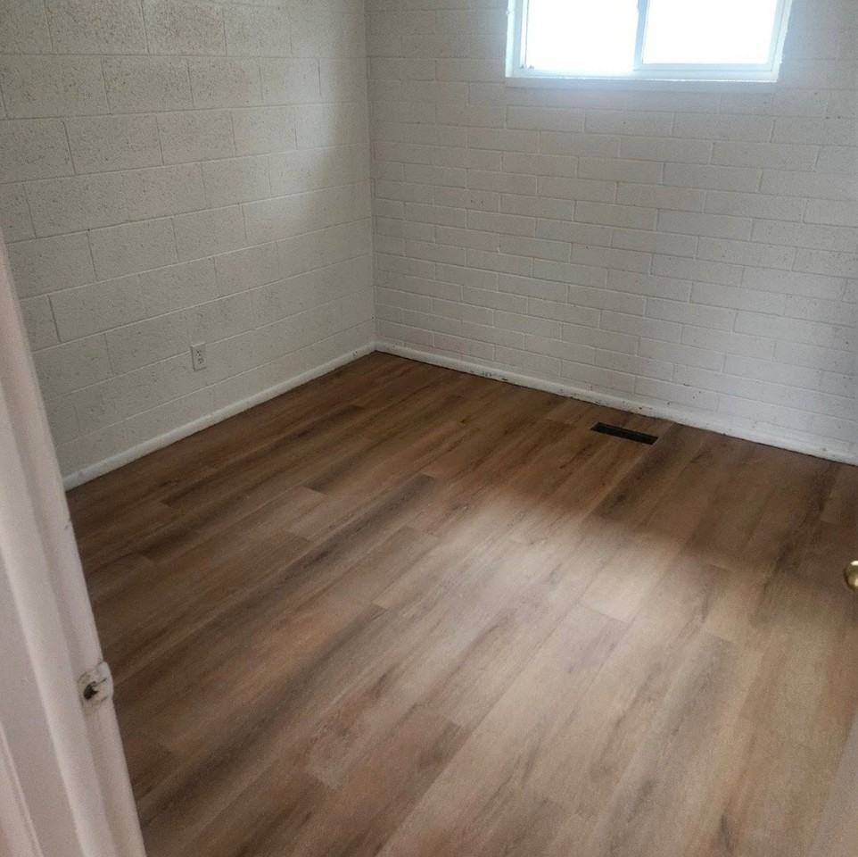 634 Northw #4 - Photo 5 of 5