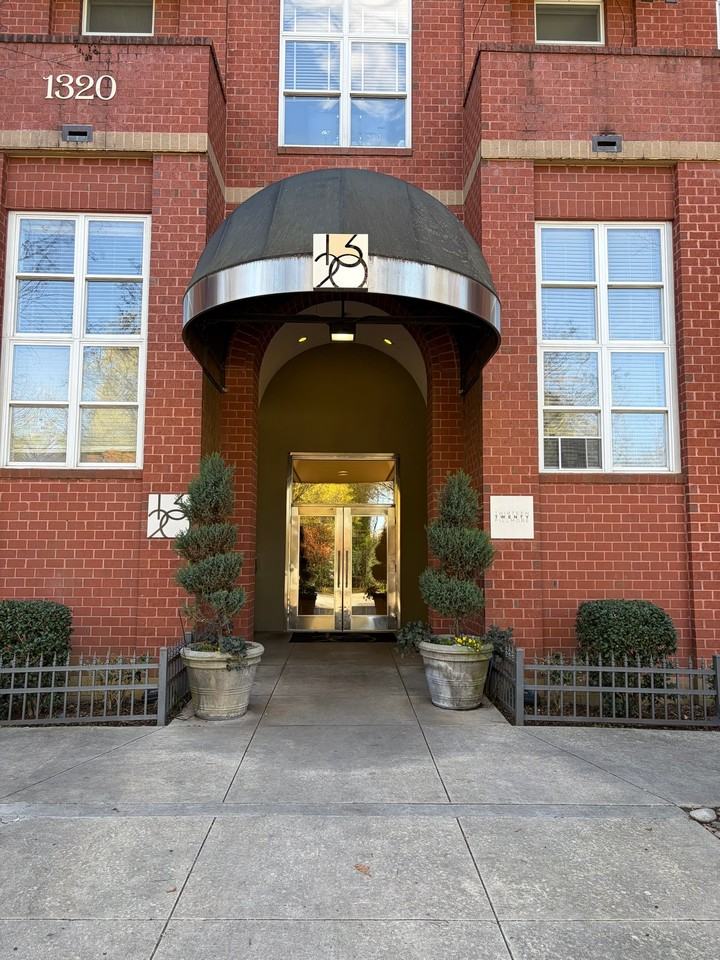 1320 Fillmore Ave #325