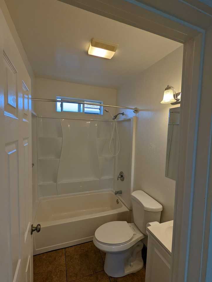 4186 Myrtle Ave - Photo 7 of 16