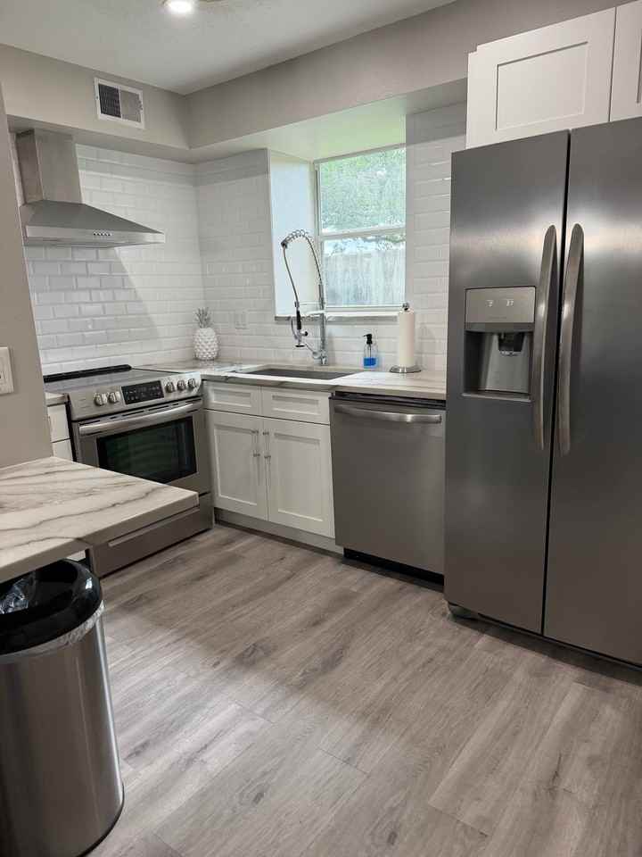 200 Saint Andrews Blvd #1607 - Photo 5 of 13