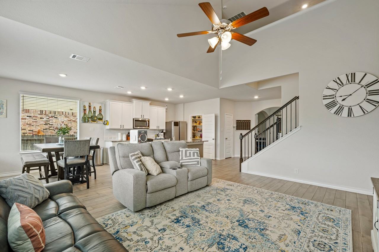 512 Steele Shallows - Photo 4 of 31