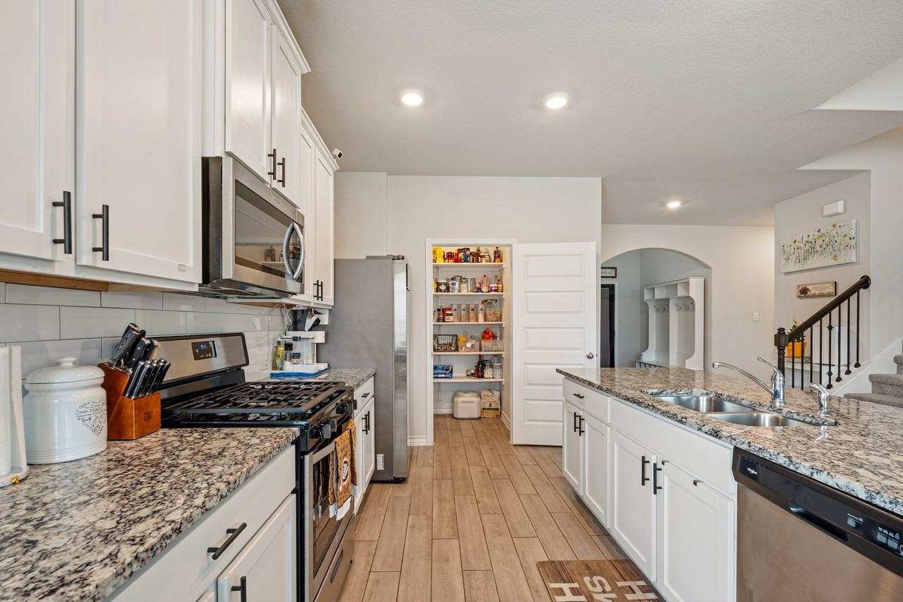 512 Steele Shallows - Photo 5 of 31