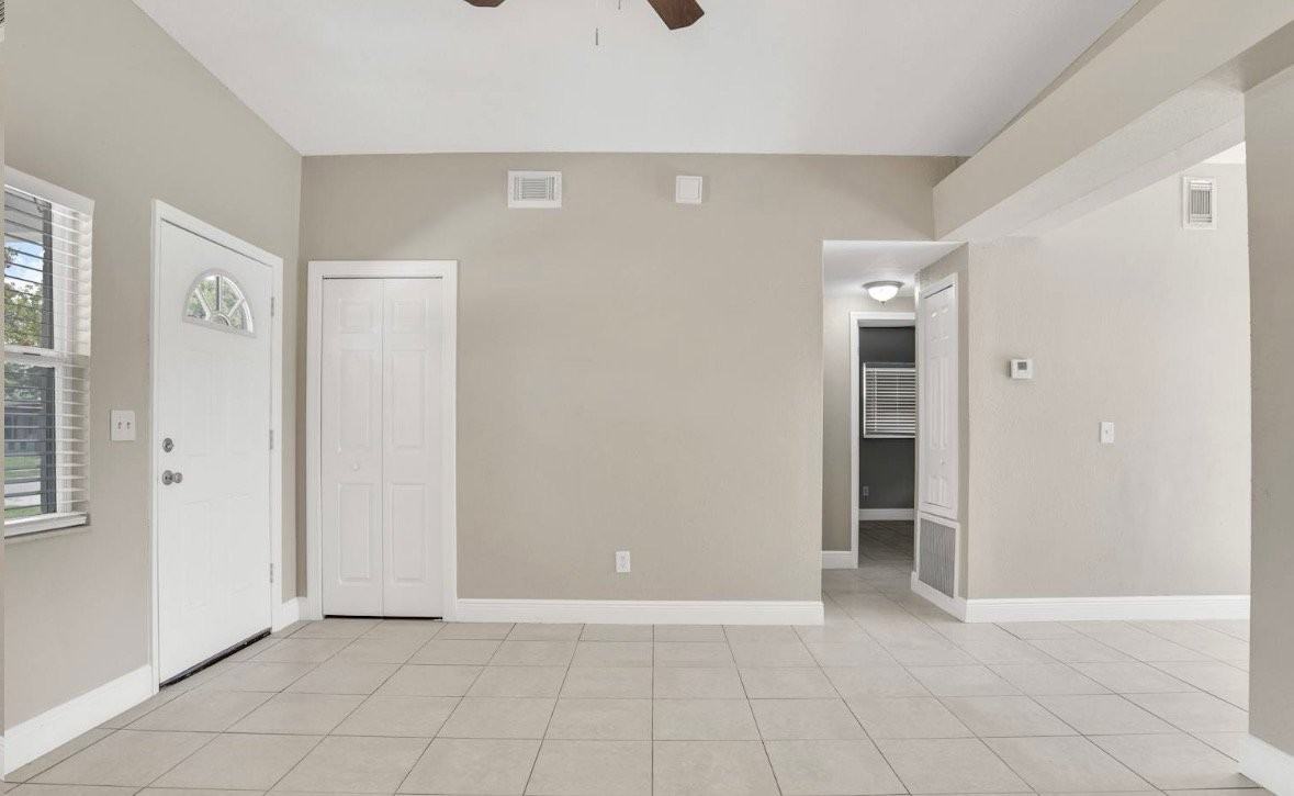 6215 Melbourne Ave - Photo 3 of 12