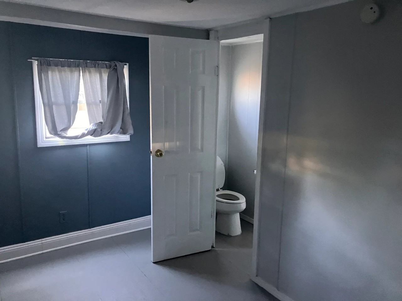 5221 Statler Ave - Photo 3 of 11