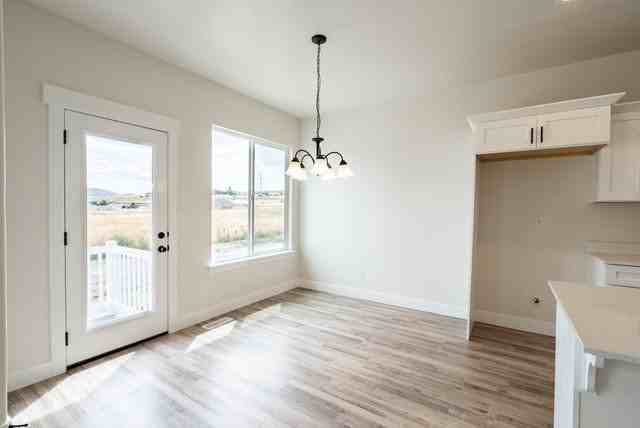 1328 N Sage Dr - Photo 3 of 14
