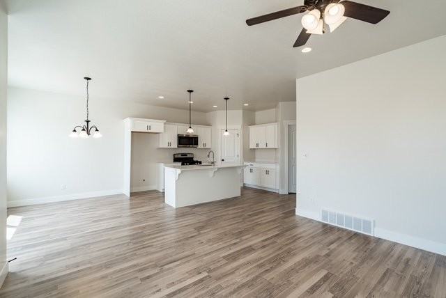 1328 N Sage Dr - Photo 4 of 14