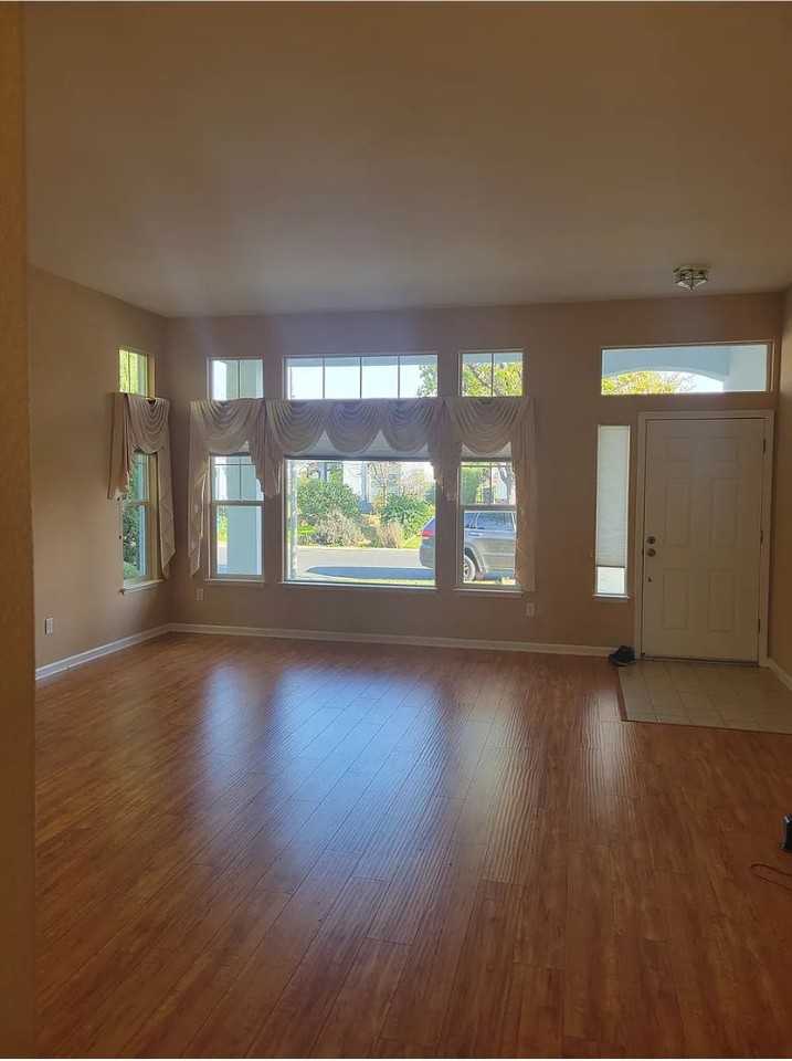 723 Deerfield Way - Photo 5 of 20