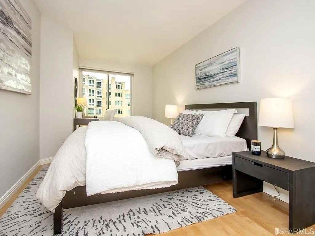 240 Lombard St #636 - Photo 6 of 8
