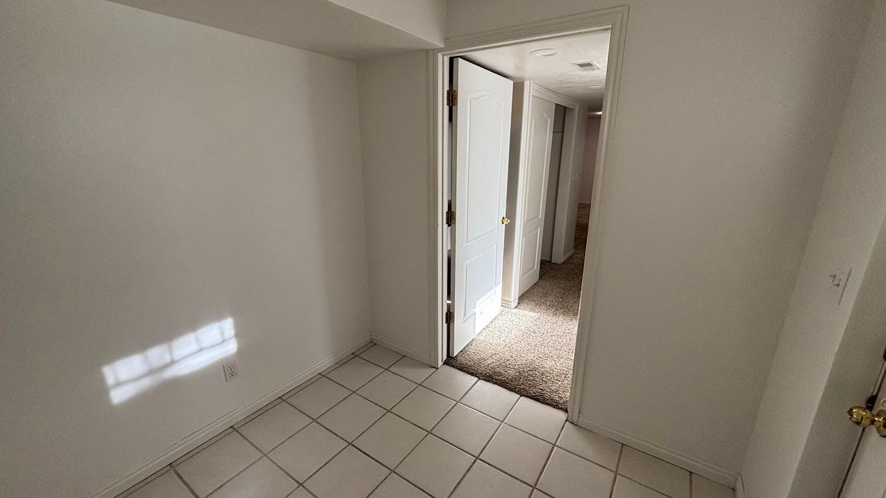 873 Se - Photo 7 of 12