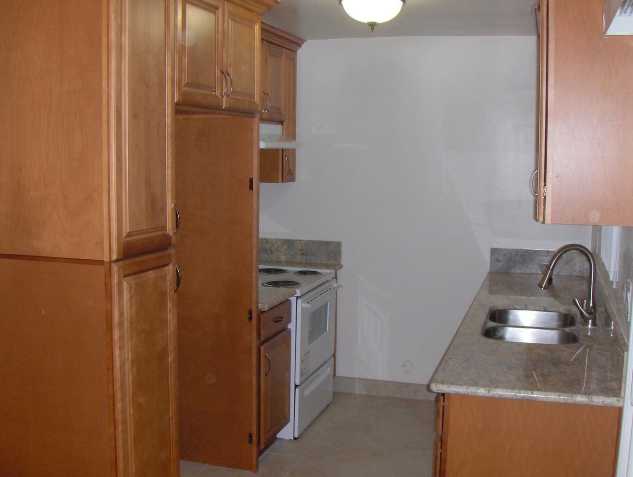 1807 Fremont Ave #022 - Photo 4 of 9