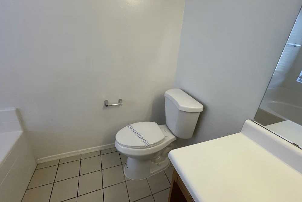 7804 28th Ave E - Photo 4 of 5