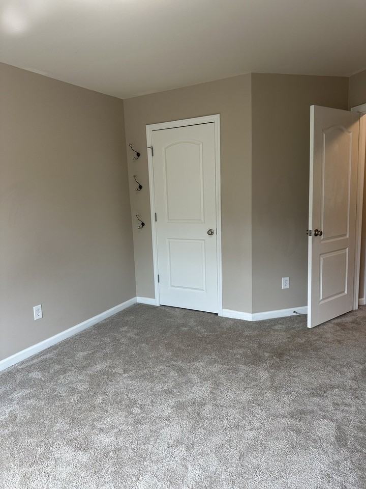 535 Ridge View Xing - Photo 4 of 18