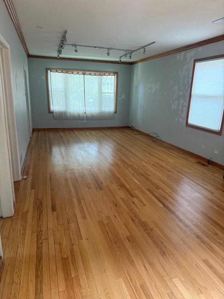 2439 W Byron St - Photo 4 of 7