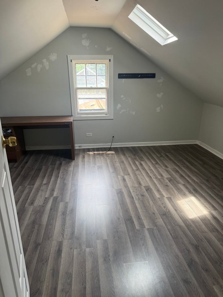 2439 W Byron St - Photo 6 of 7