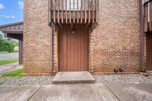 featured image of 208 E Starr Ave #1