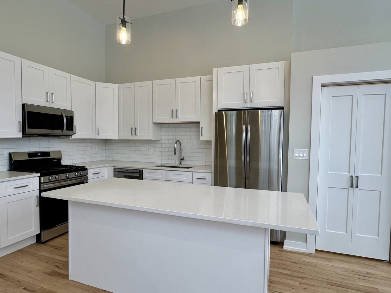 1859 N Washtenaw Ave #1 - Photo 2 of 20