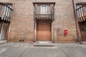 featured image of 208 E Starr Ave #2