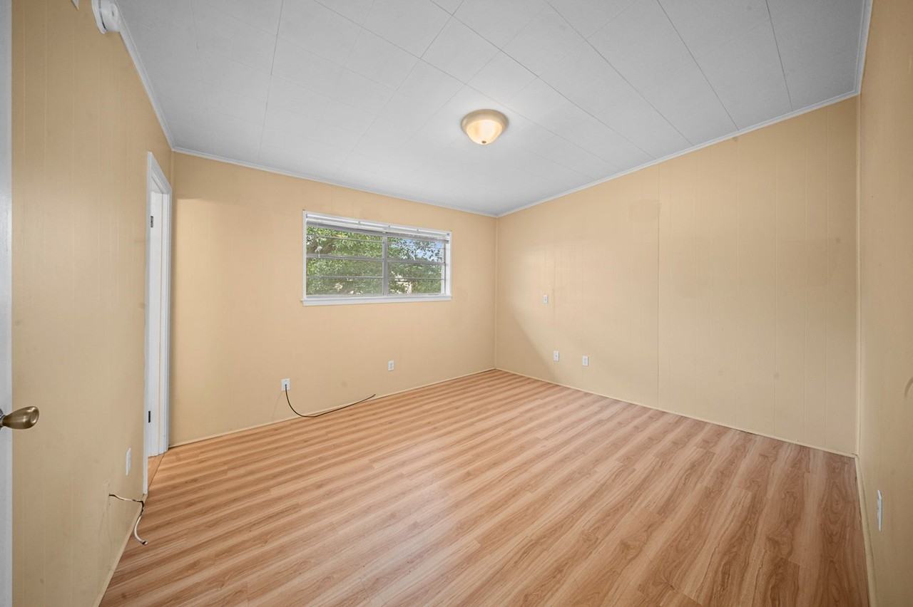 304 Powers St #3 - Photo 3 of 5