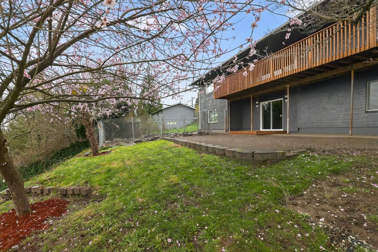 2404 Bloyd St - Photo 7 of 31