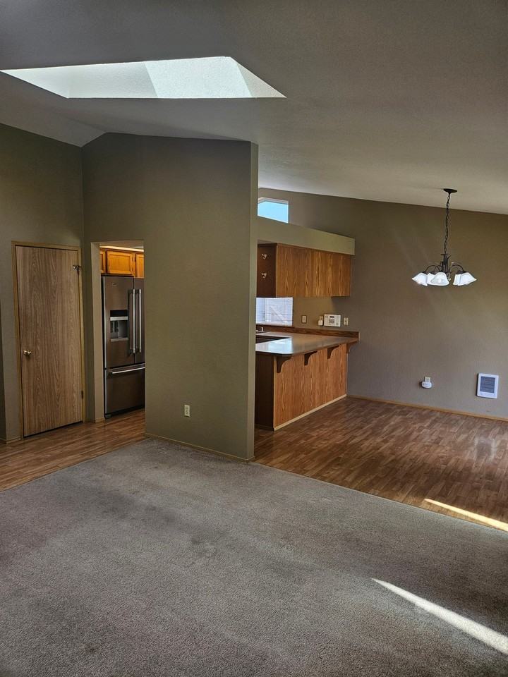 609 N Granite Ave - Photo 4 of 17