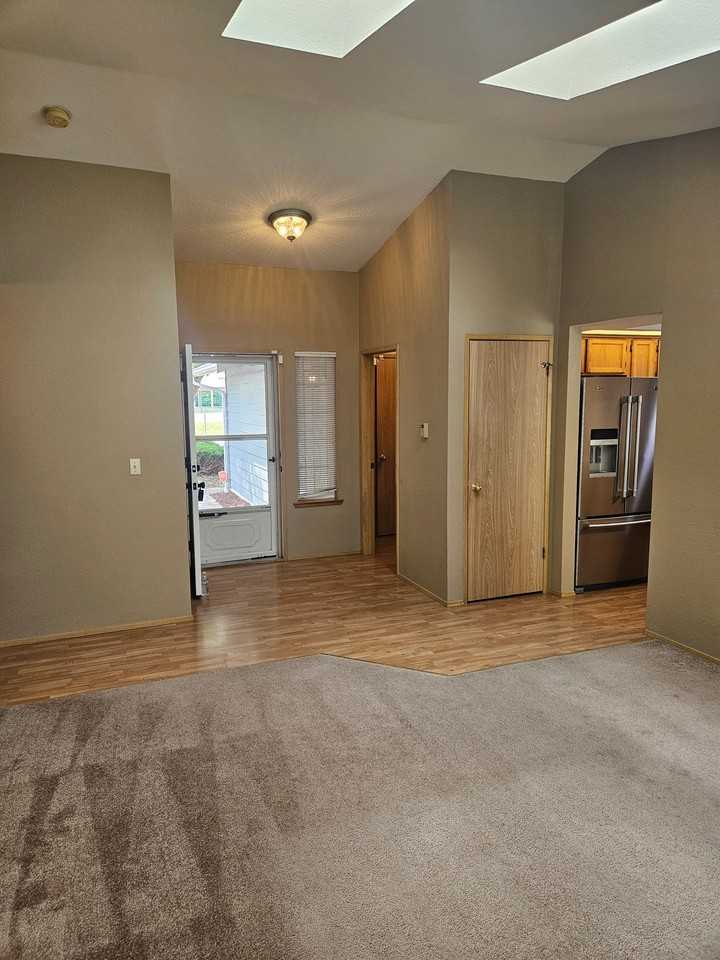 609 N Granite Ave - Photo 7 of 17