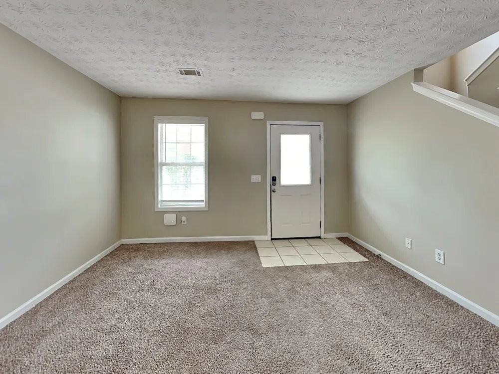 11 Tara Ct - Photo 3 of 13