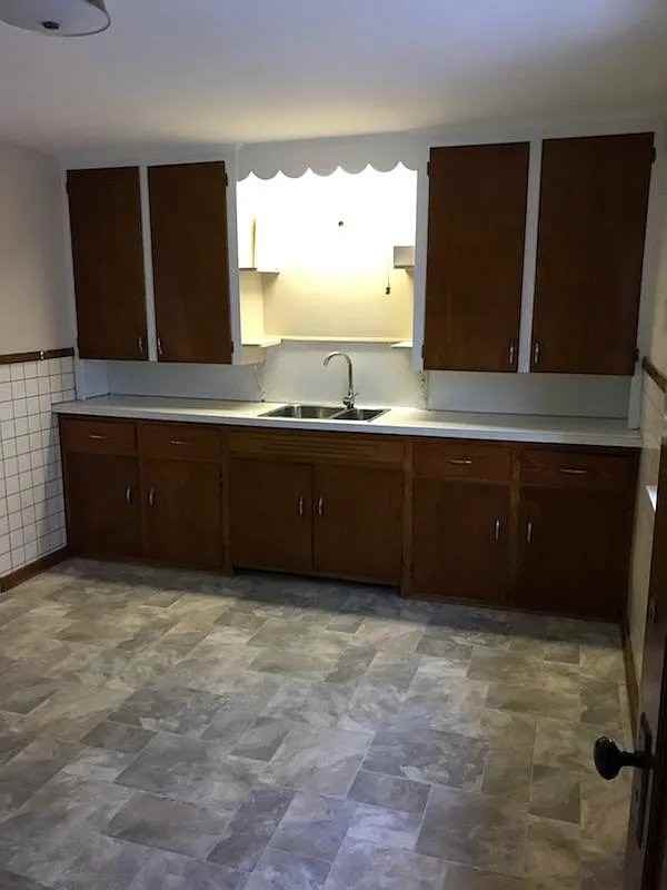 34 Saint James Rd - Photo 3 of 10
