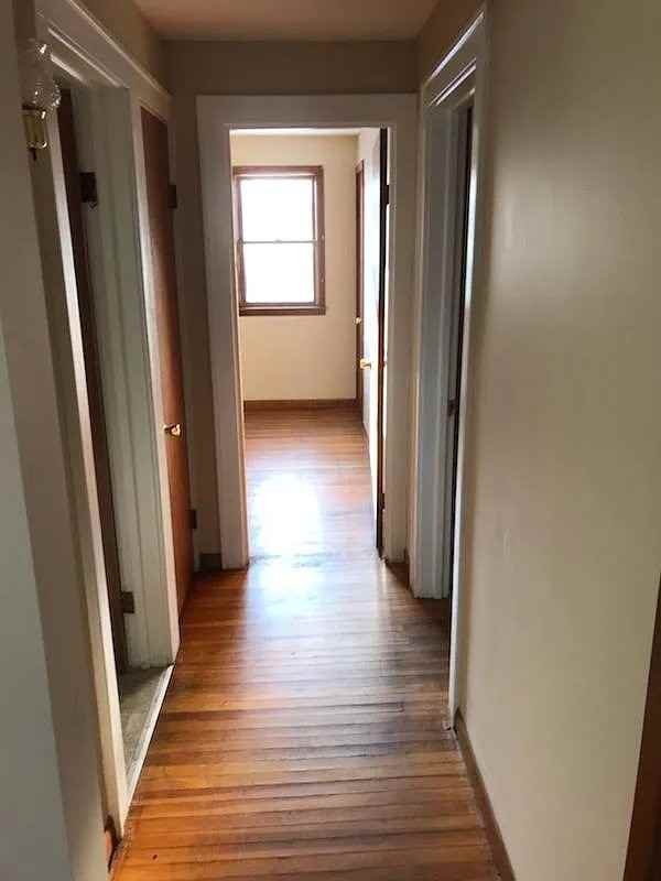 34 Saint James Rd - Photo 6 of 10