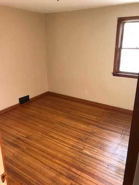 34 Saint James Rd - Photo 7 of 10