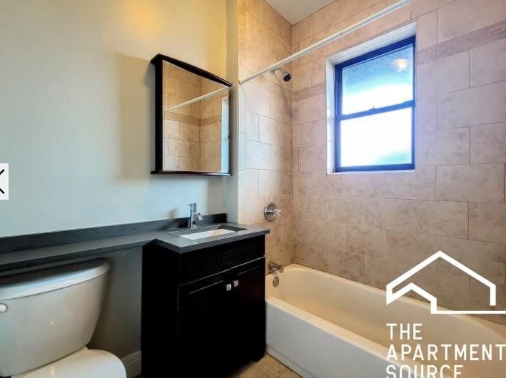 4409 N Wolcott Ave #3 - Photo 2 of 4