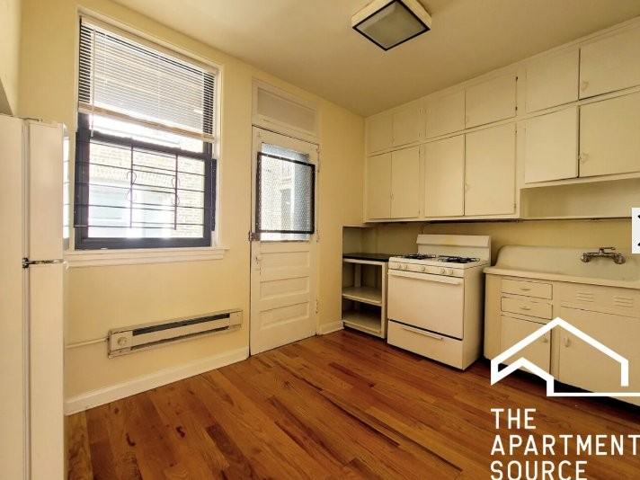 4409 N Wolcott Ave #3 - Photo 4 of 4