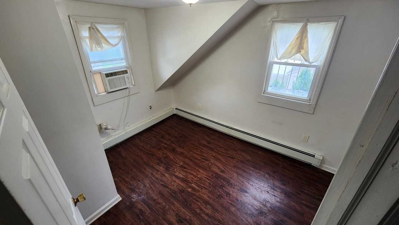 721 Birch St - Photo 2 of 4