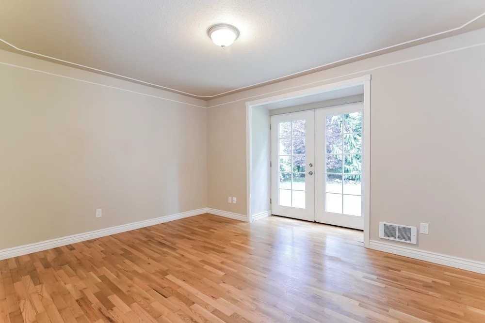 2127 122nd Pl Se - Photo 3 of 6