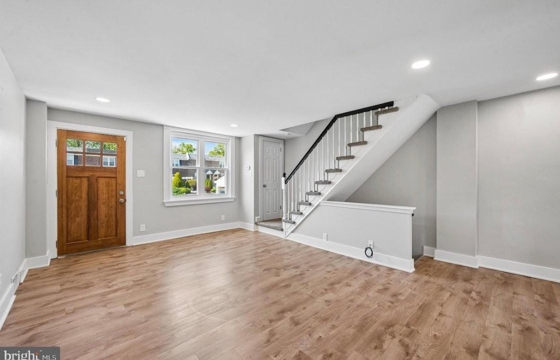 306 Pine St - Photo 3 of 9