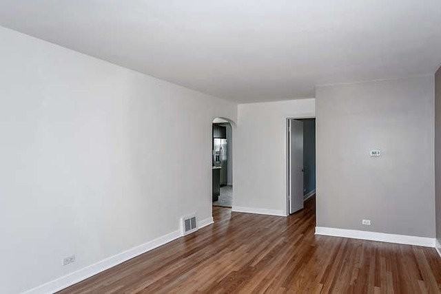 2140 Dobson St - Photo 4 of 17