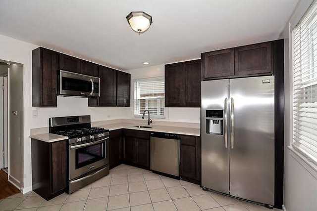 2140 Dobson St - Photo 5 of 17