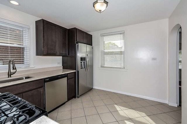 2140 Dobson St - Photo 6 of 17