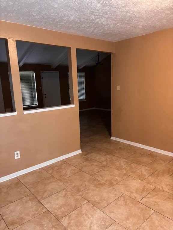 2570 Buffalo Trl - Photo 3 of 10
