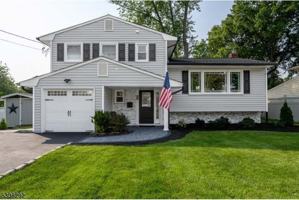 featured image of 60 Kenneth Pl