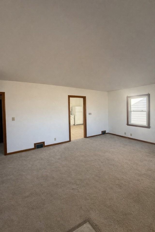 924 29th Ave - Photo 4 of 11