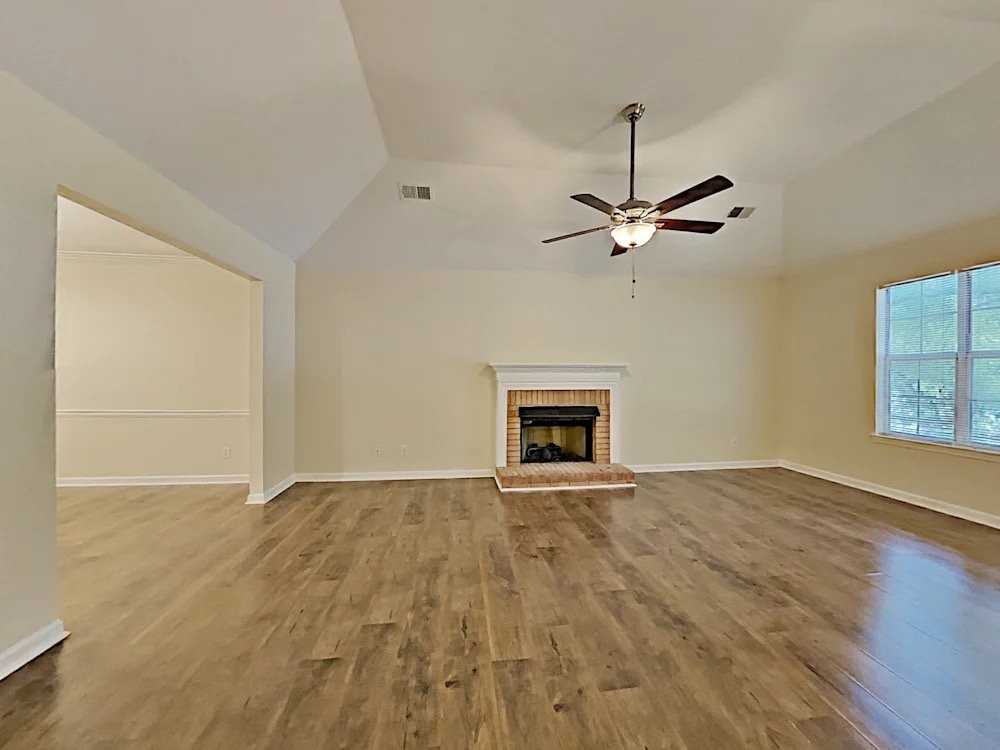 275 Promenade Way Sw - Photo 4 of 6