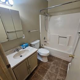 292 Reynolds Ave #102 - Photo 2 of 8