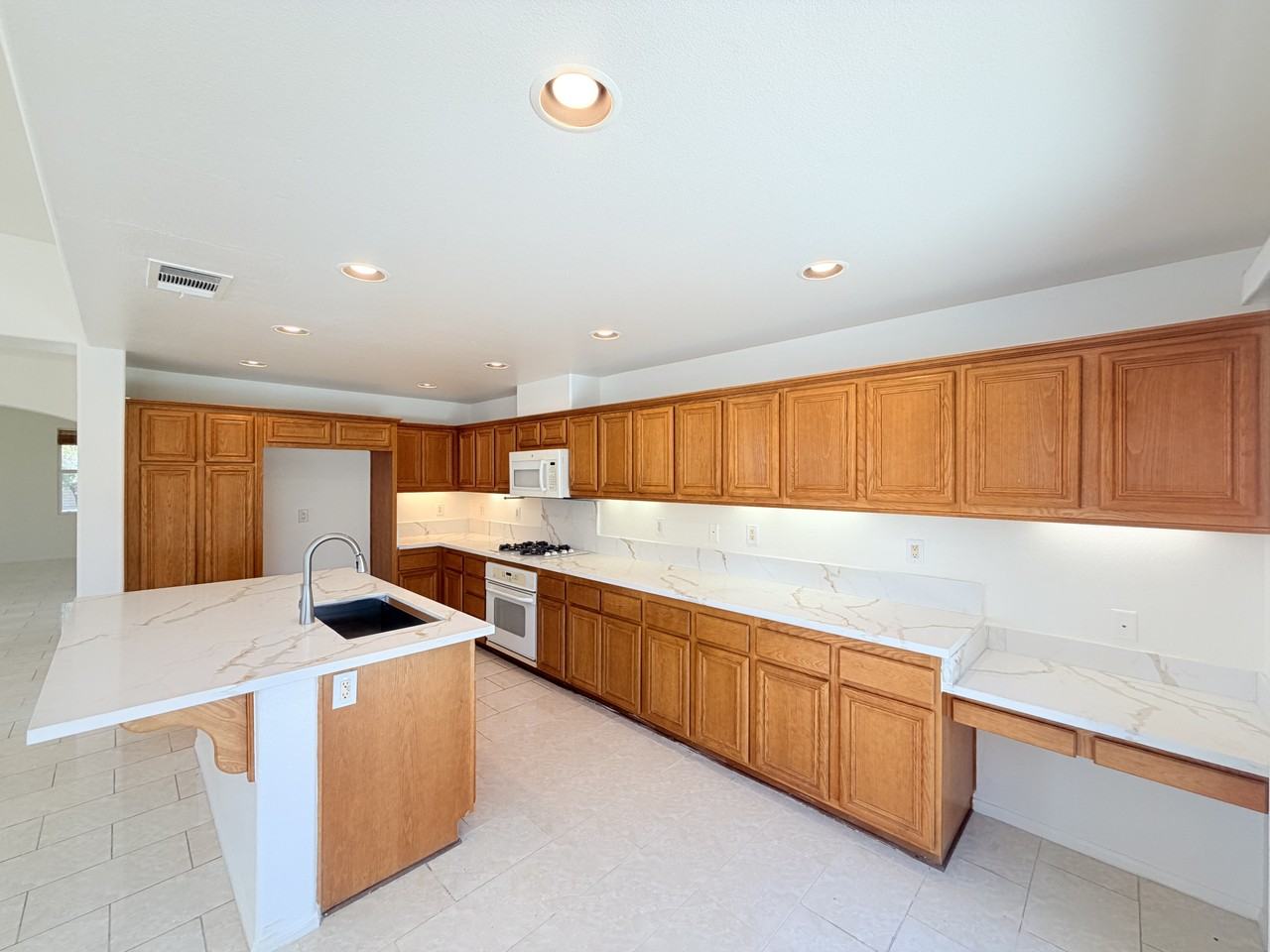 28330 Linda Vista St #NA - Photo 2 of 45
